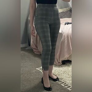 Dynamite Gray Plaid Cropped Pants